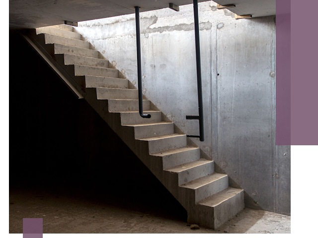 Изготовление и монтаж лестниц в подвале в Реже