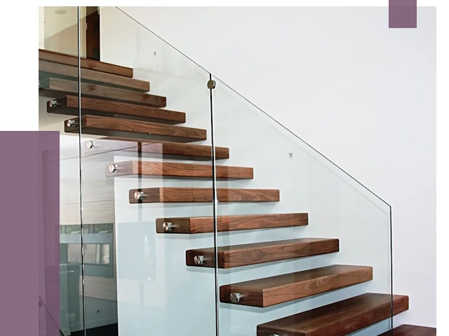 Стеклянные перила для лестницы в Реже от 15882 руб.