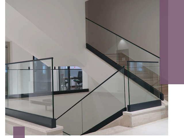 Стеклянные перила премиум-класса с установкой в Реже