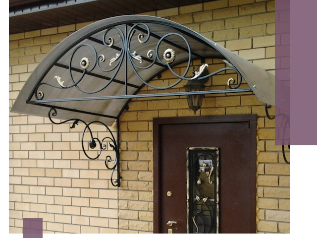 Изготовление козырьков из металла под ключ в Реже