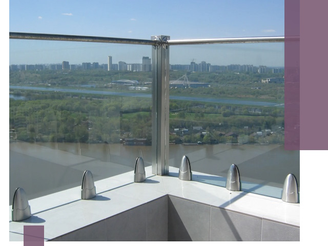 Стеклянные парапеты премиум класса в Реже для домов и бизнесов